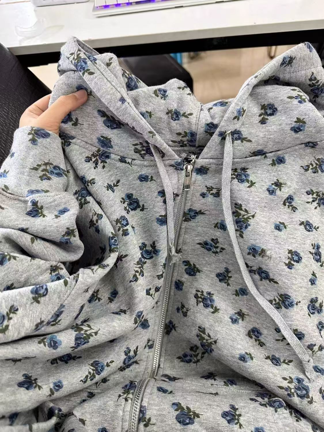 女性の韓国の甘い大学のスウェットシャツ、かわいいピンクの花の - Plant Parent Hoodie のレビューと価格