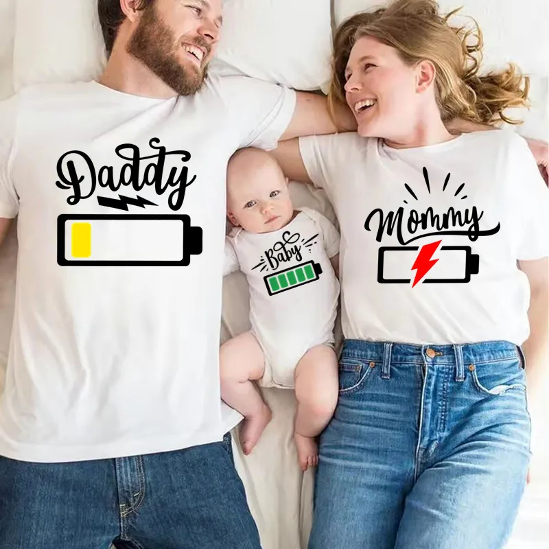 面白いお揃いの家族バッテリーティーシャツ、ママ、パパ、息子、 - Plant Parent T Shirt のレビューと価格